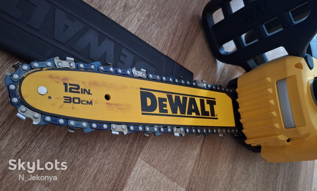 Безщіткова ланцюгова пилка 30см DeWalt DCCS621B 20V - фото фото фото 4