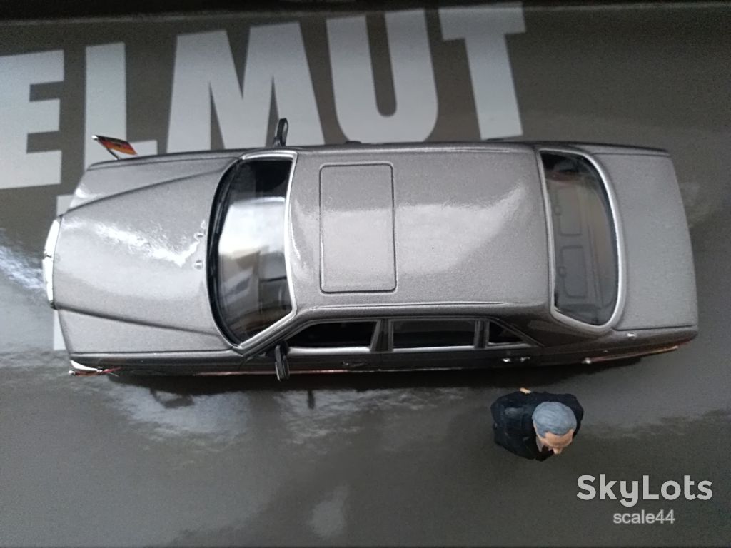 Mercedes-Benz 500SEL Helmut Kohl 1985.Minichamps.1/43 - фото фото фото 4