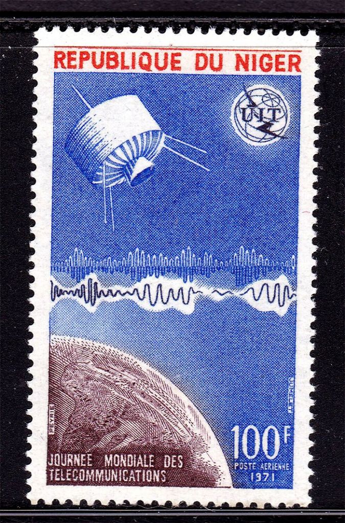 Космос . Нигер 1971 г    MNH  - UIT - - фото фото фото 0