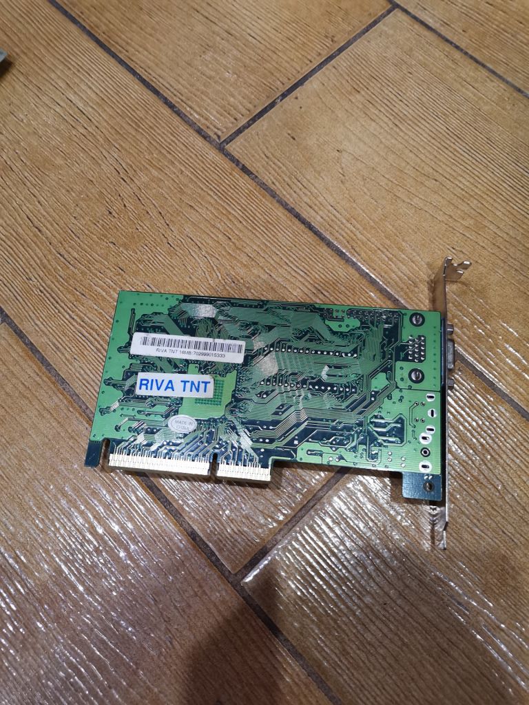 Видеокарта NVIDIA Riva TNT AGP 2x 16mb - фото фото фото 3