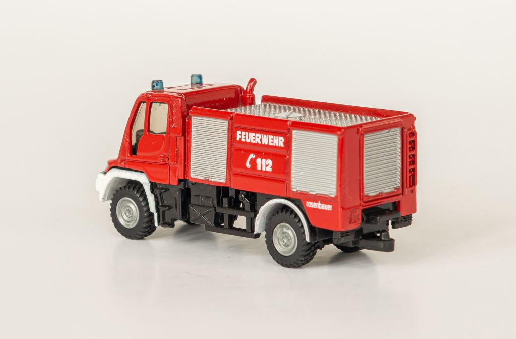 1:87 Mercedes-Benz Unimog Fire Engine, Siku #1068 - фото фото фото 1