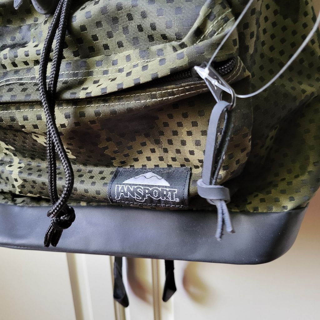 Новий оригінальний рюкзак JanSport Hiden Green Square Camo 24л. - фото фото фото 6