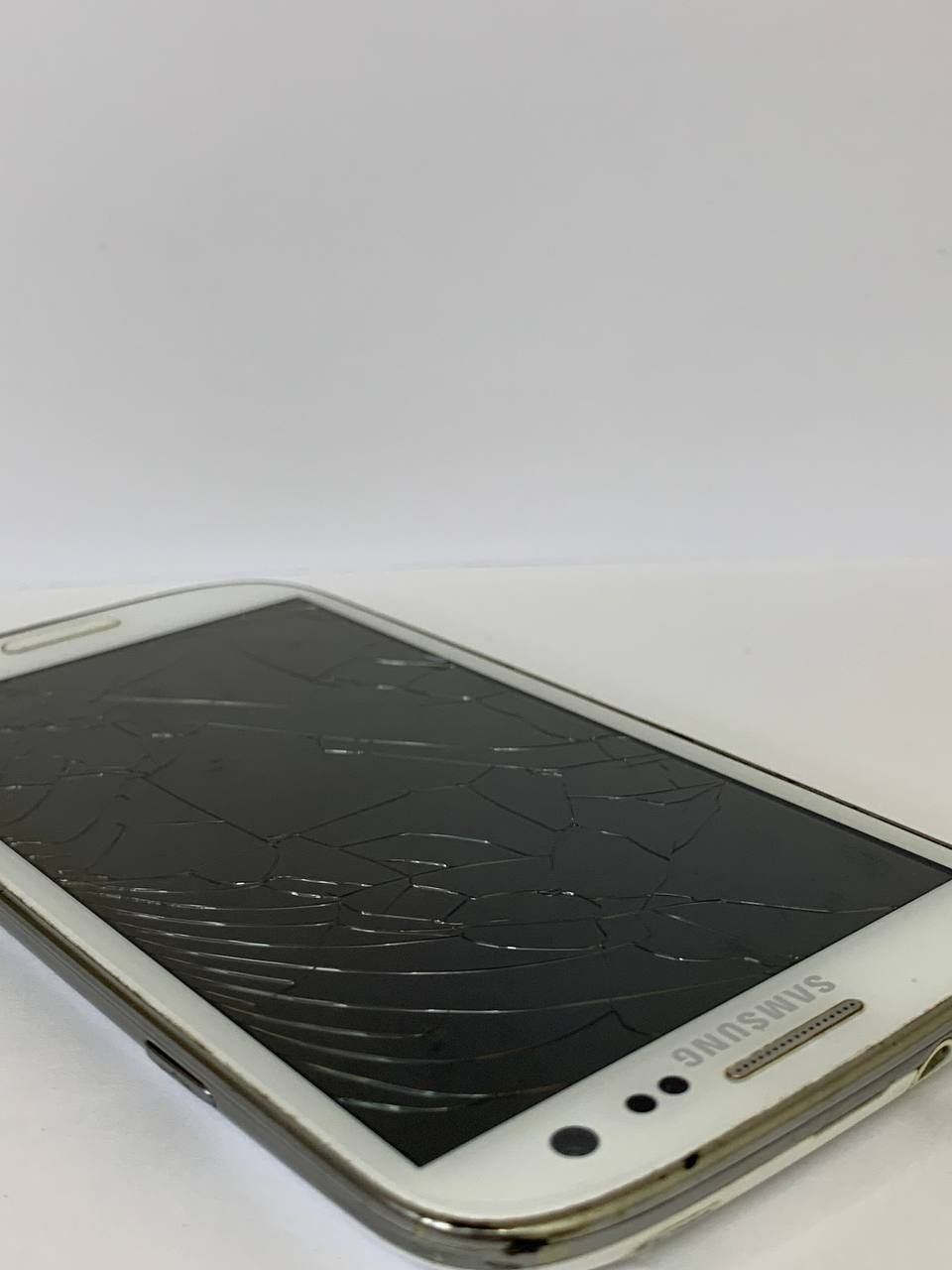 Samsung GT-i9301i - фото фото фото 3