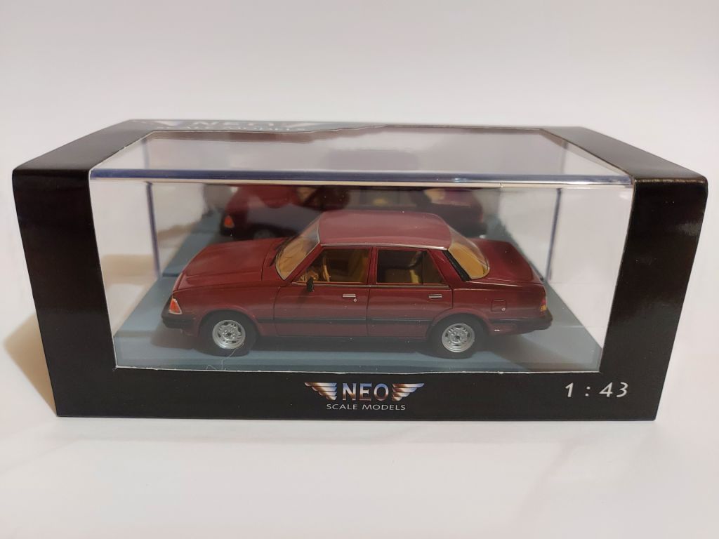 NEO 1:43 Mazda 626 Sedan Mk1  (1981) bordeaux - фото фото фото 0