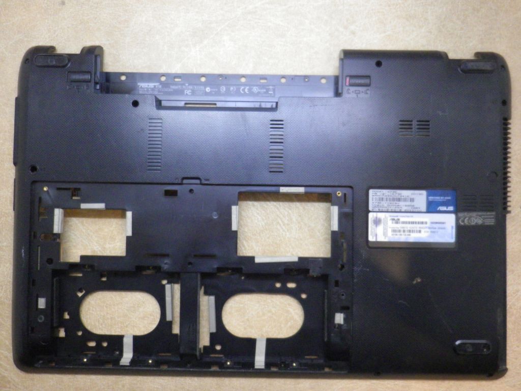 Б/У Корпус низ без сервісної кришки на ASUS X73E - фото фото фото 0