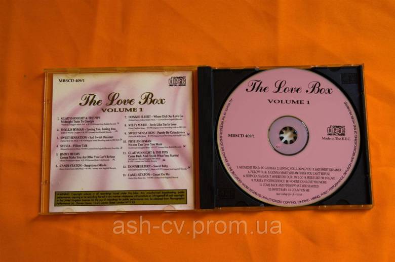 Музичний диск CD. The LOVE BOX - фото фото фото 3