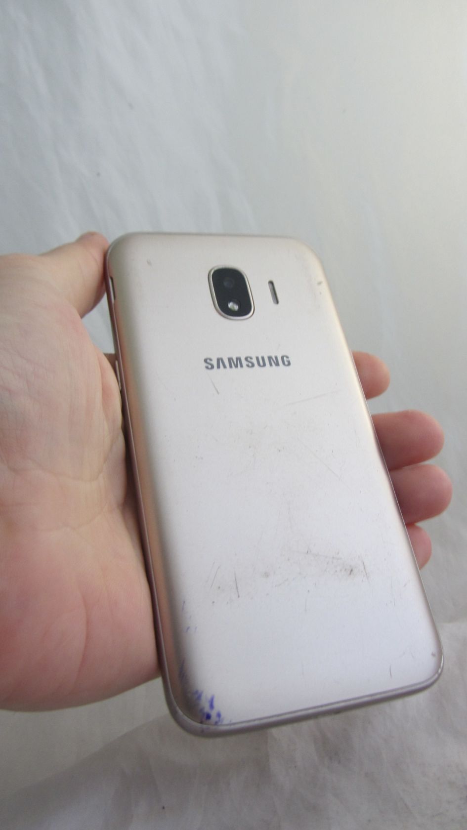 Samsung Galaxy J2 2018  (SM-J250F/DS) Gold - фото фото фото 3