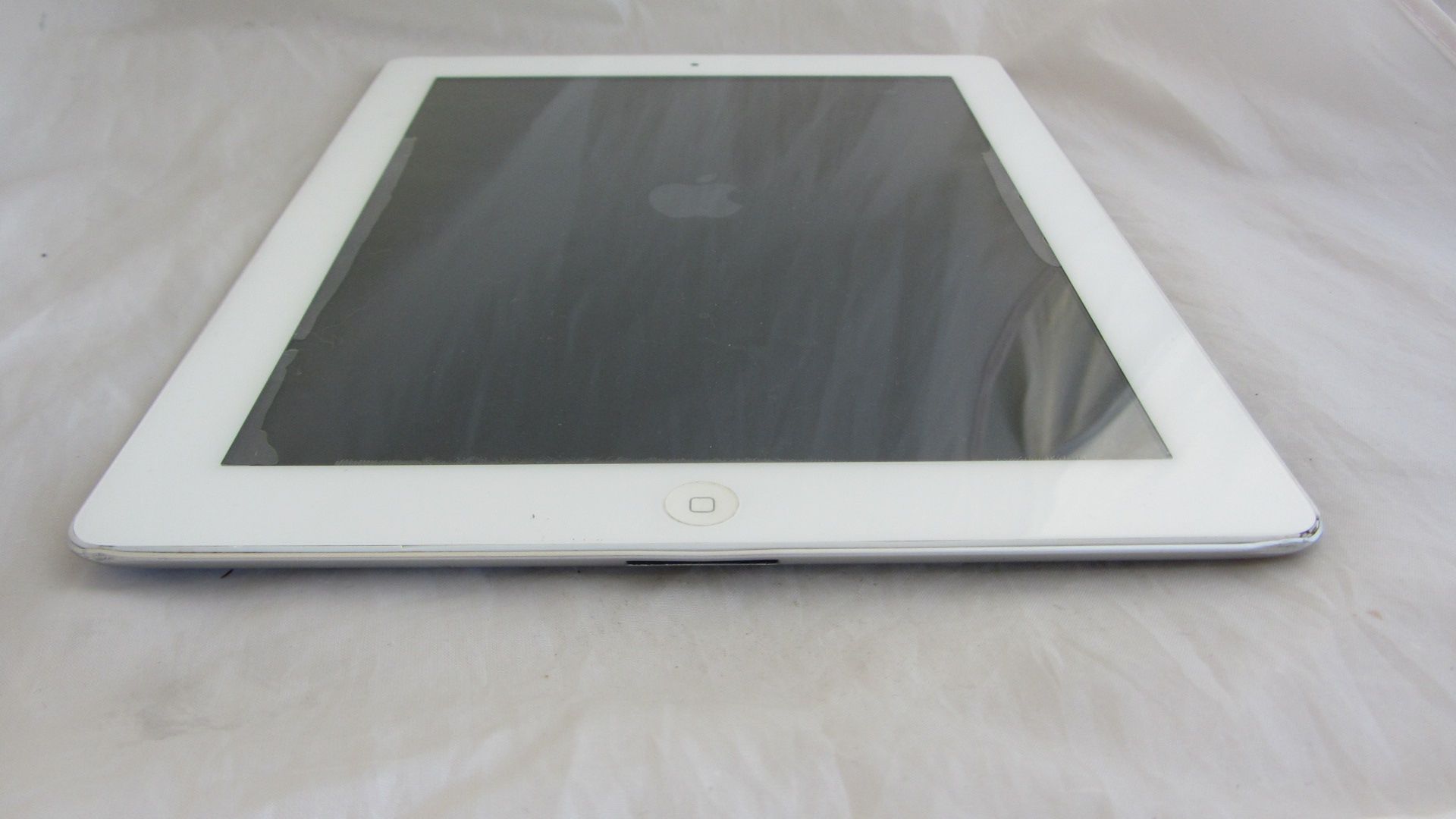 Apple iPad 2 64Gb White - фото фото фото 1