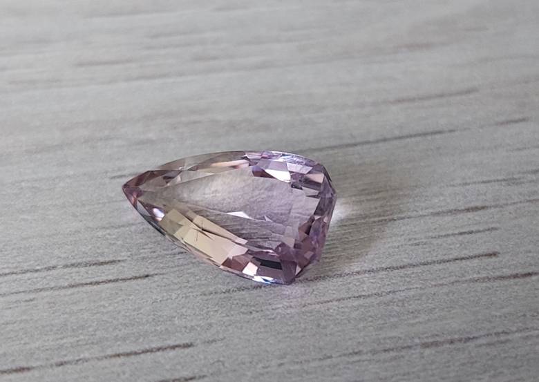 Аметрин  2.64 ct  13,3 x 7,5 x 4,5 мм. - фото фото фото 3