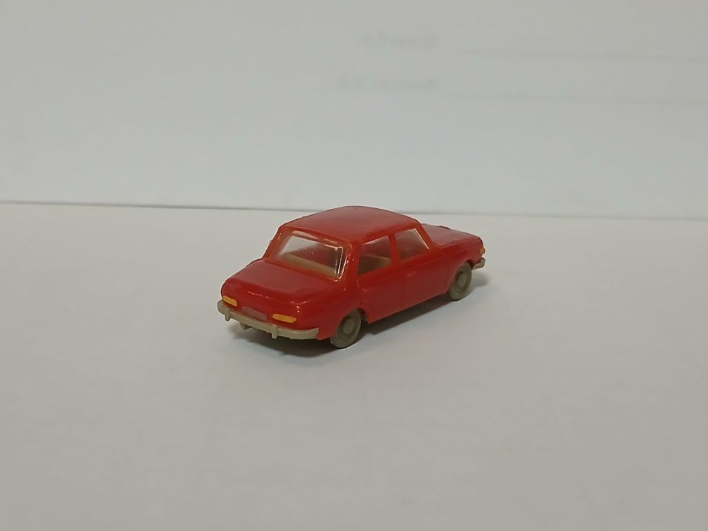 Автомобіль WARTBURG 353. ESPEWE/PERMOT 1:87 H0  (71039). - фото фото фото 1