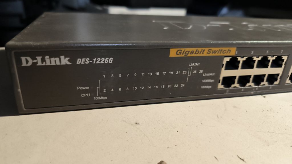 Комутатор D-Link DES-1226G - фото фото фото 1