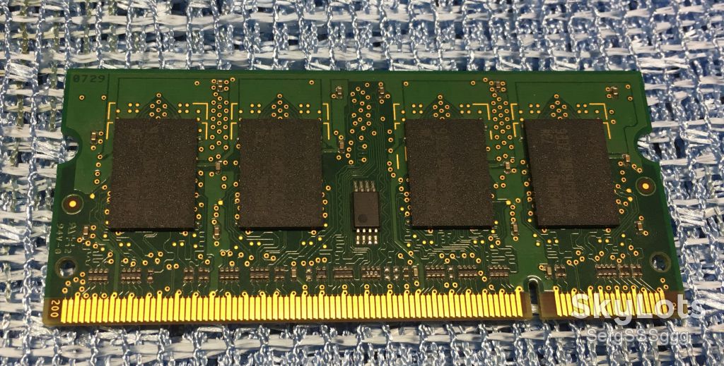Samsung SODIMM DDR2 512MB 667MHZ PC2-5300S-555-12-A3 M470T6554EZ3-CE6 - фото фото фото 1