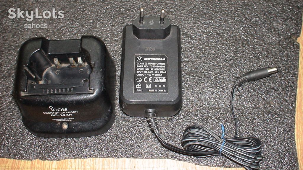 ЗАРЯДНОЕ УСТРОЙСТВО  К Р\С ICOM  BC-144 - фото фото фото 0