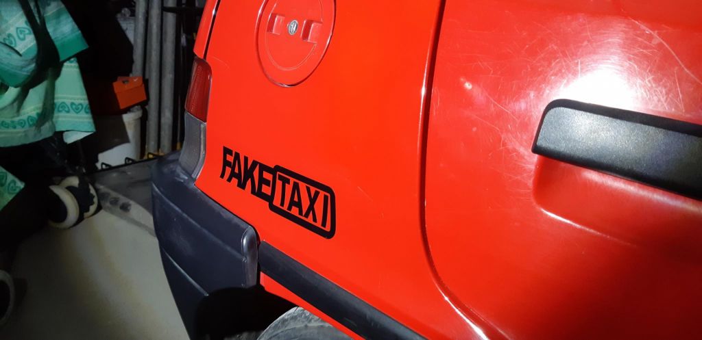 Наклейки на автомобиль FakeTaxi Чёрная, Красная, Белая, Желтая светоотражающая - фото фото фото 2