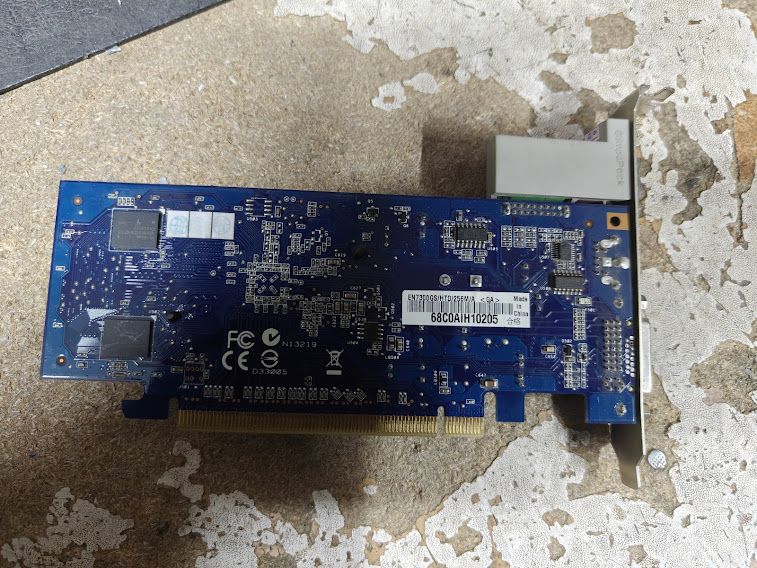Видеокарта ASUS GeForce 7300 GS EN7300GS/HTD/256M/A 256MB PCI-E № НР260204114 - фото фото фото 2