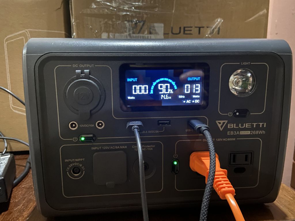 Зарядна станція Bluetti EB3A 600W 268Wh  (120вольт )USA - фото фото фото 4