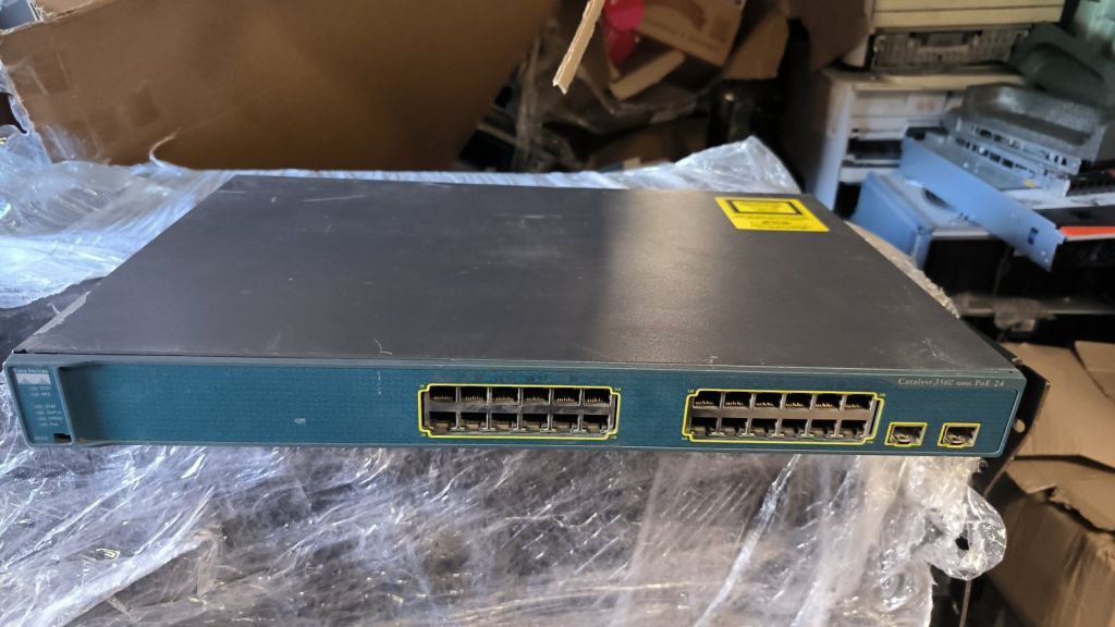 Комутатор Cisco Catalyst 3560 series PoE-24 WS-C3560-24PS-S V05 - фото фото фото 0