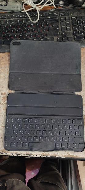 Клавиатура Apple Smart Keyboard Folio для iPad Pro 11" MU8G2RS/A № 24100409 - фото фото фото 0