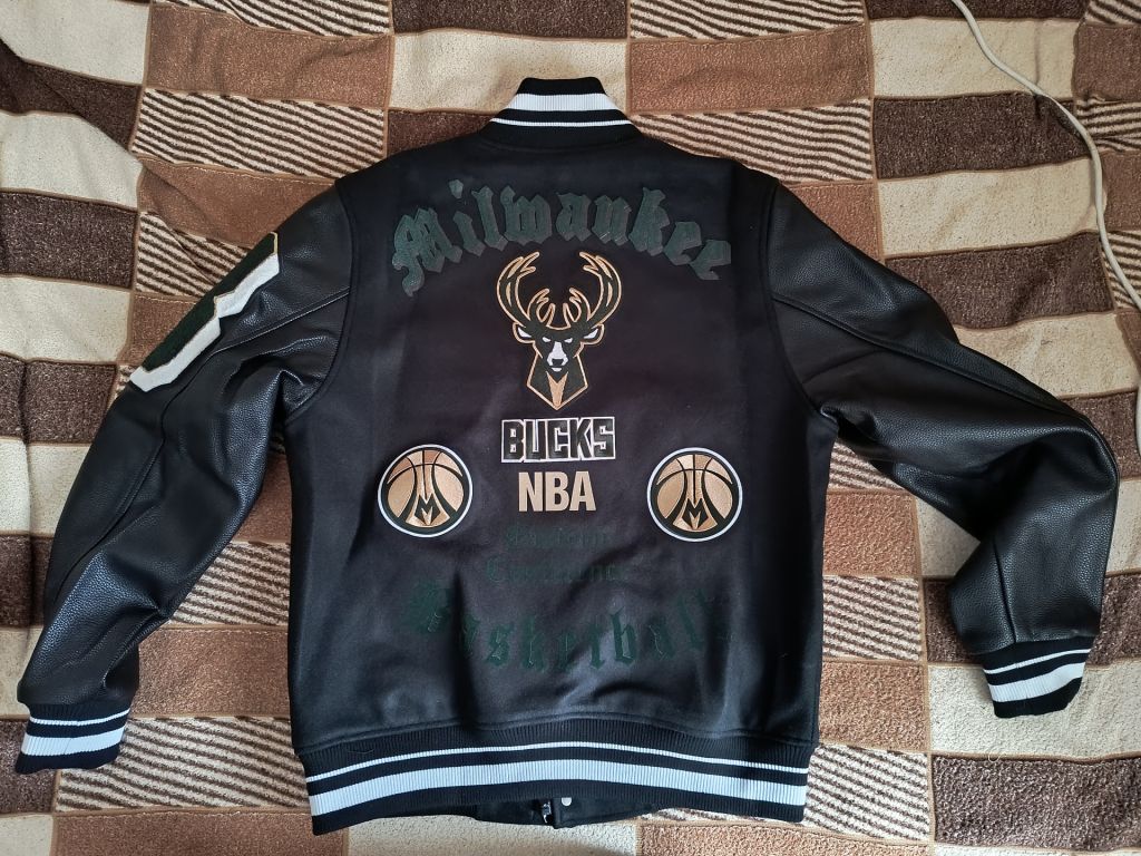 Бомбер Pro Standard NBA Milwaukee Bucks Old English Varsity Jacket - фото фото фото 7