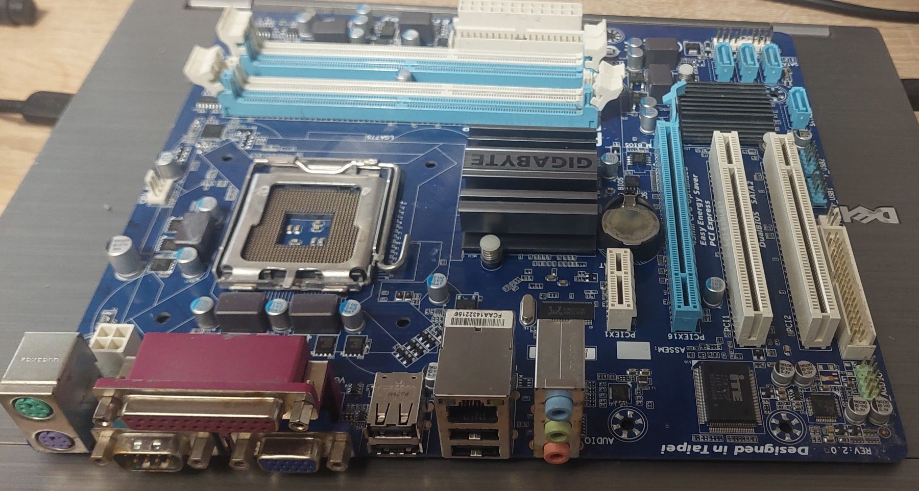 Б/В Материнська плата Gigabyte GA-G41M-Combo  Socket 775/MicroATX/ 2 x DDR2/DDR3 - фото фото фото 1