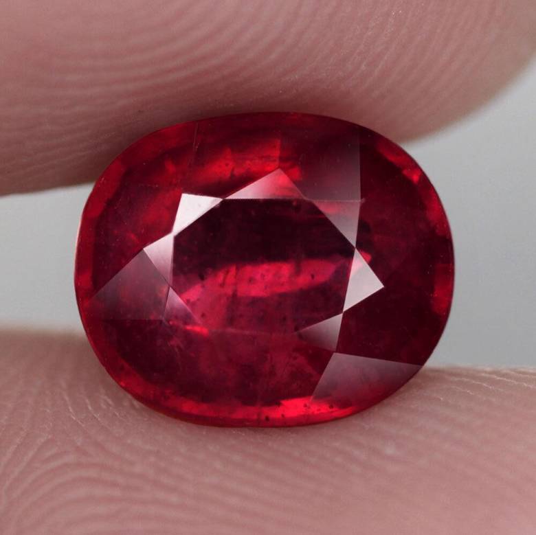Рубин  4.28 Ct.  10.1 x 8.3 x 5 mm - фото фото фото 0
