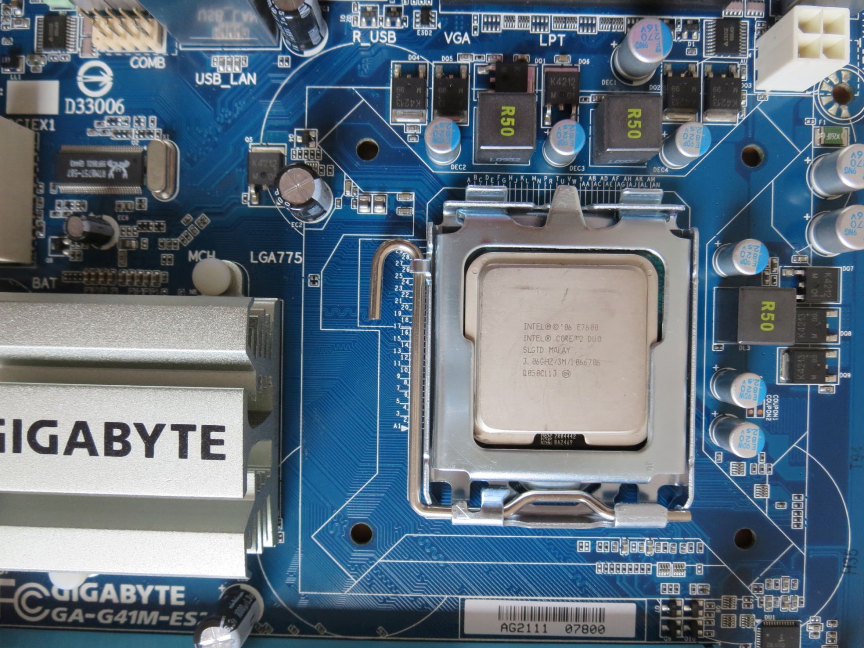 Материнская плата Gigabyte GA-G41M-ES2L DDR2 + процессор E7600 - фото фото фото 2
