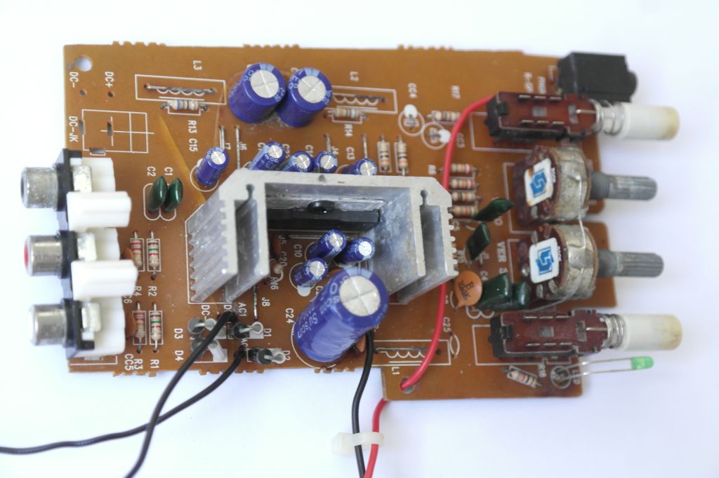Усилитель Genius SP-718 2x5W - фото фото фото 0