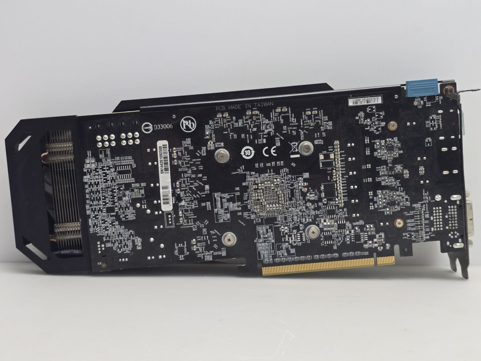 Відеокарта Gigabyte Radeon R9 270X 2GB  (GDDR5,256 Bit,HDMI,PCI-Ex,Б/в) - фото фото фото 4