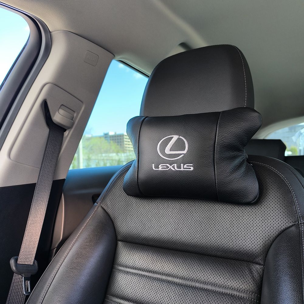 Набор автоподушек Lexus + брелок - фото фото фото 3