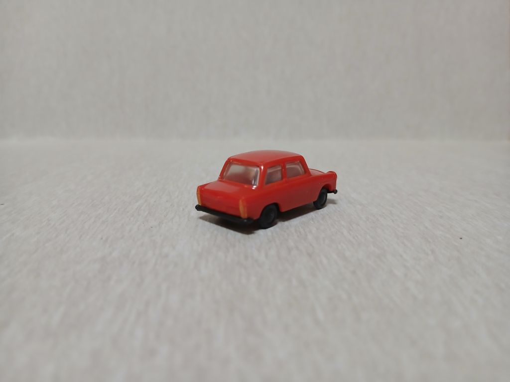 Автомобіль TRABANT 601. ESPEWE/PERMOT 1:87 H0  (71009). - фото фото фото 1
