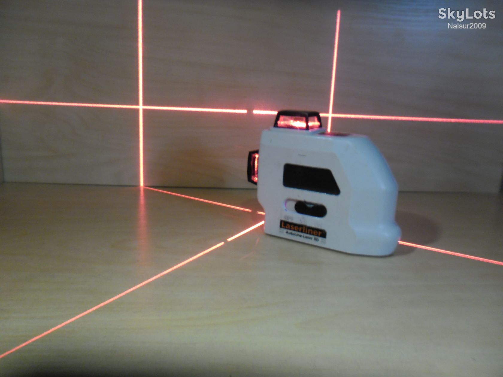 3D ЛАЗЕРНЫЙ УРОВЕНЬ LaserLiner AutoLine-Laser 3D  из Германии. - фото фото фото 1