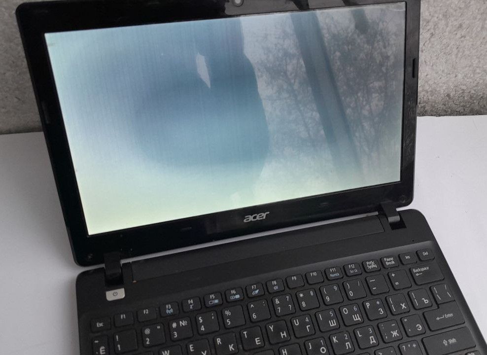 Нетбук Acer Aspire One 725 несправна матриця - фото фото фото 0