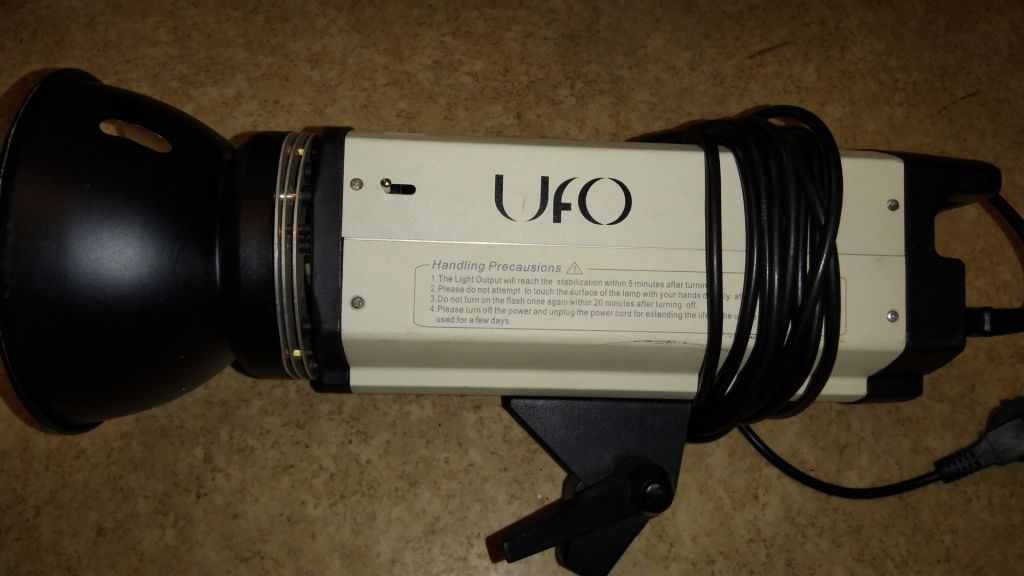 Прожектор студийный UFO sl- 150w - фото фото фото 1