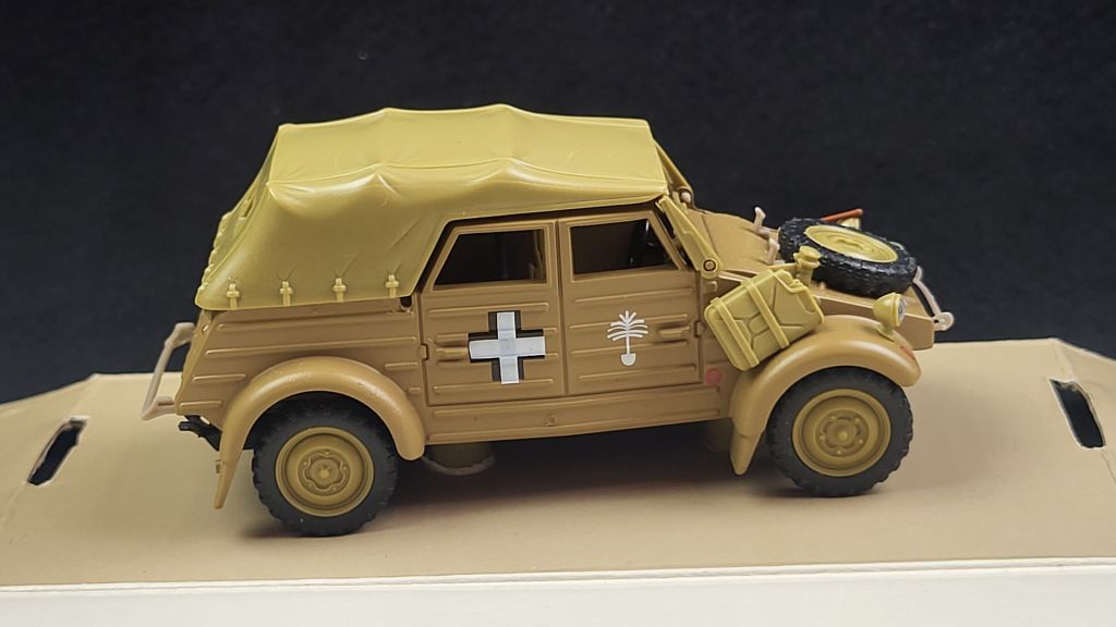 Volkswagen Kubelwagen Type 82 -1943   (Cararama) 1/43 - фото фото фото 4