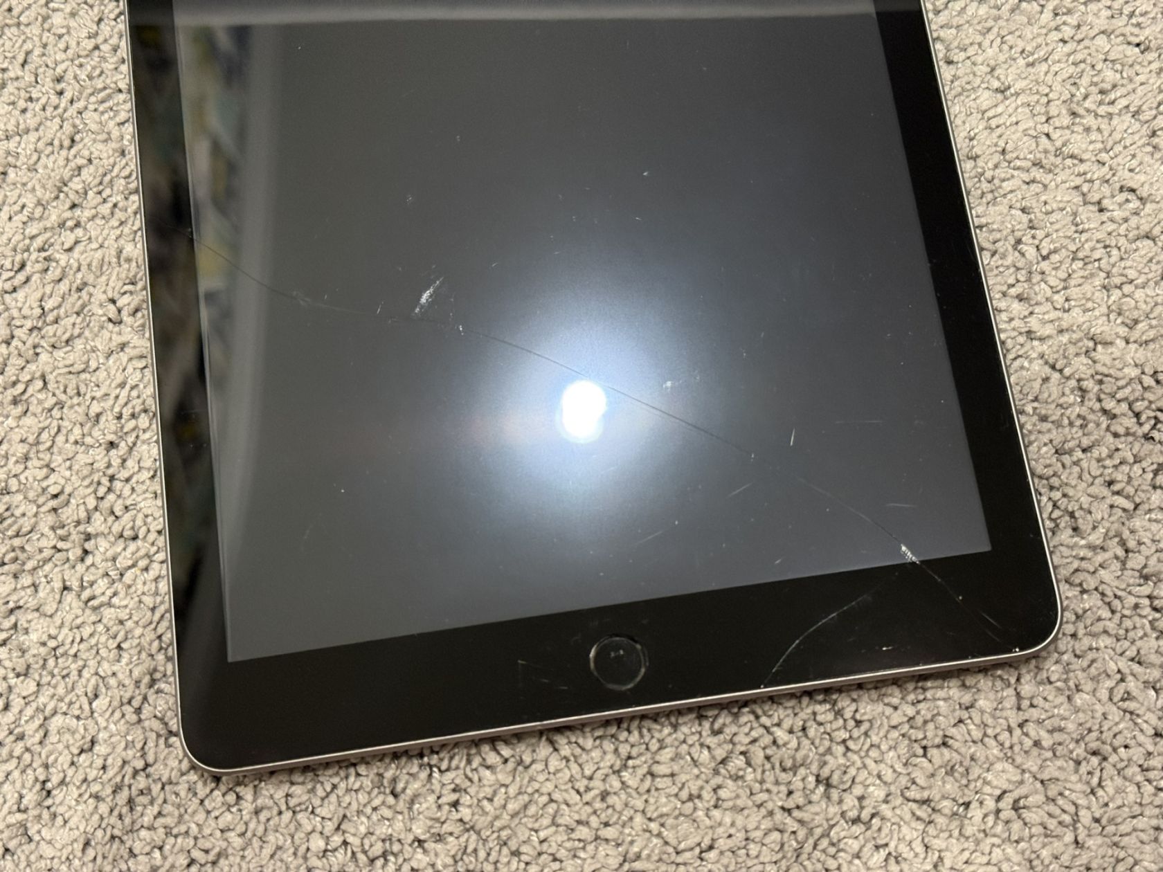 Планшет Apple iPad 6 A1893 32Gb Space Gray - фото фото фото 3