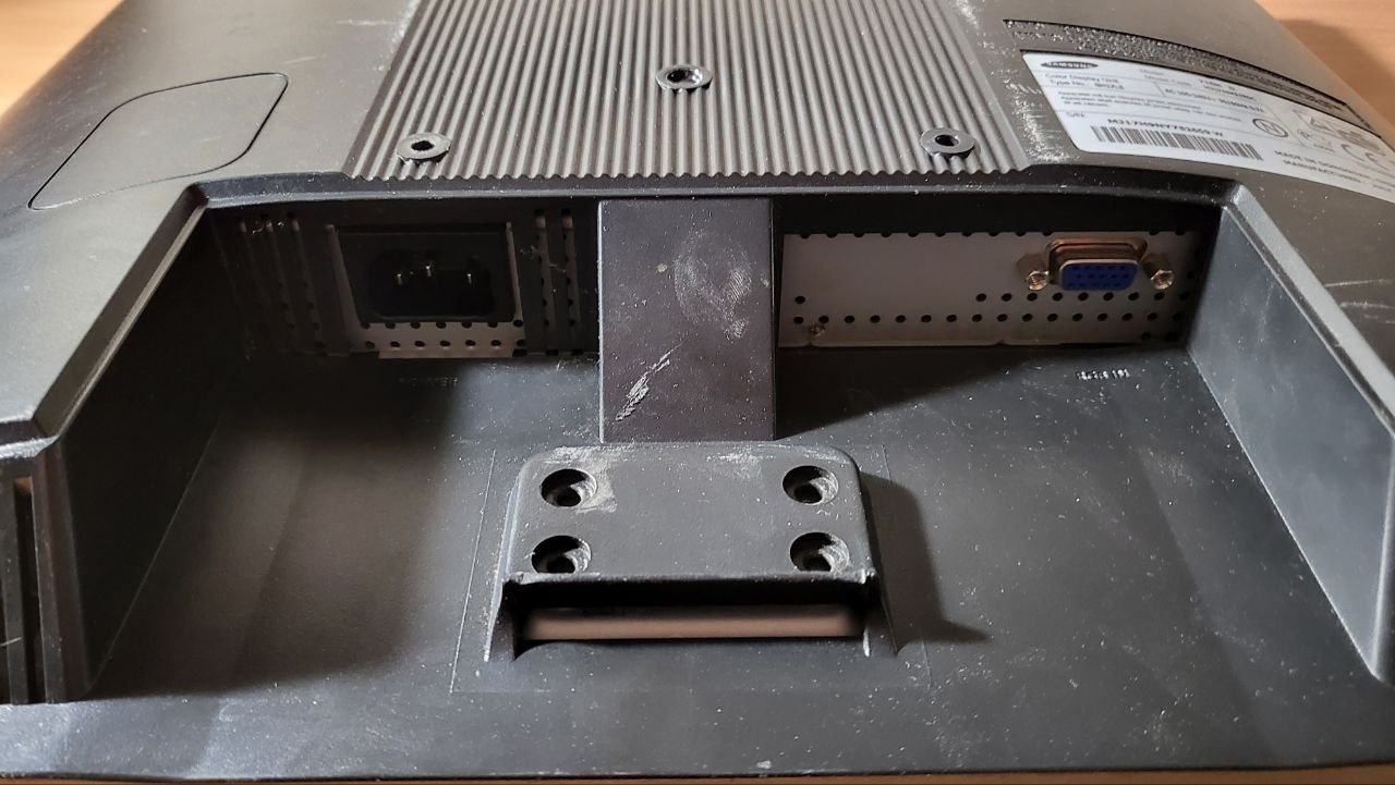 Монітор Samsung SyncMaster 710N - фото фото фото 2