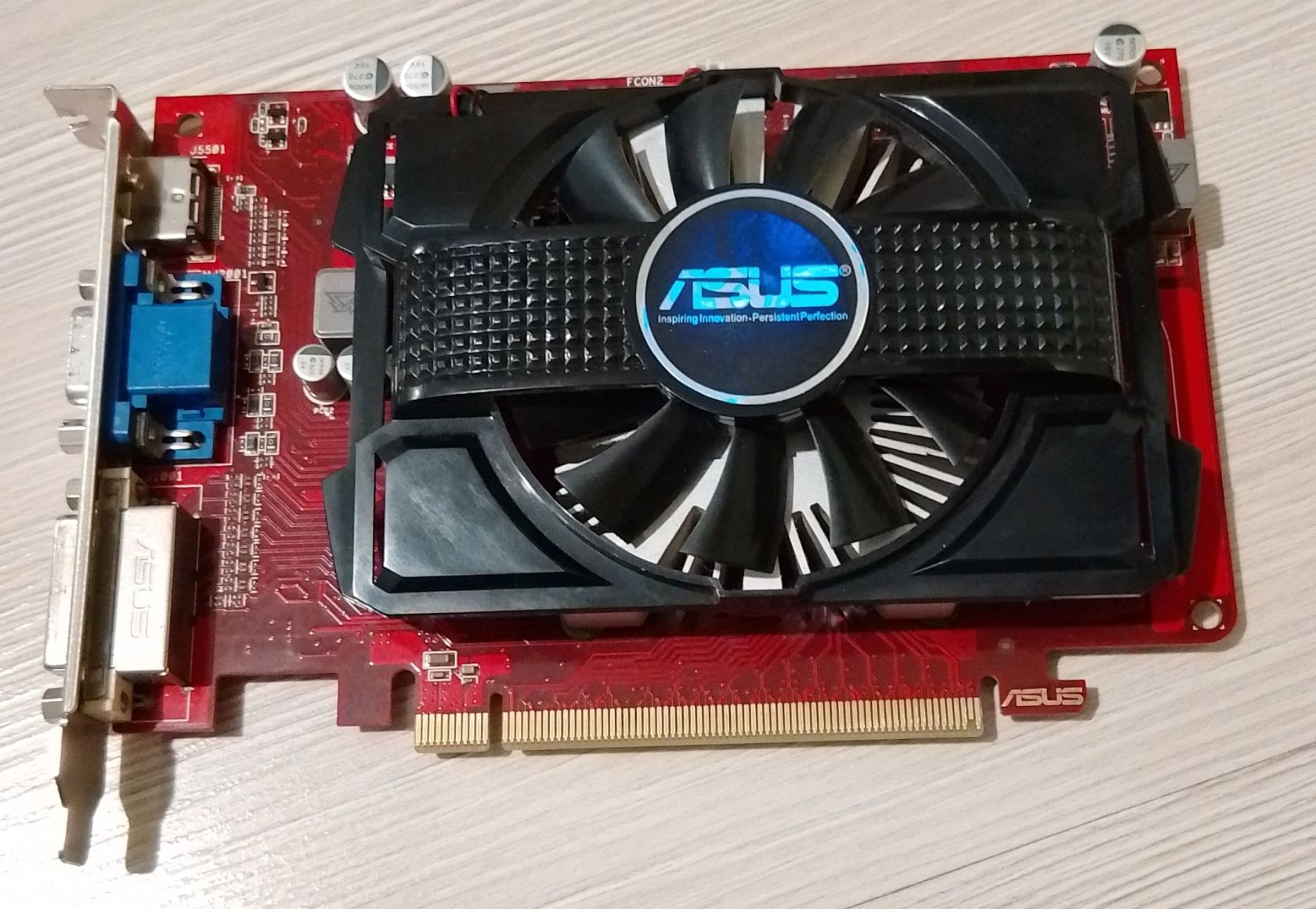 Asus Radeon HD6670 1GB 128bit GDDR3 VGA, DVI, HDMI - фото фото фото 0