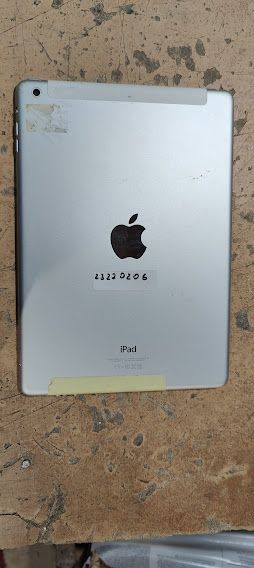 Планшет Apple iPad Air Wi-Fi 64Gb Silver № 23270206 - фото фото фото 1