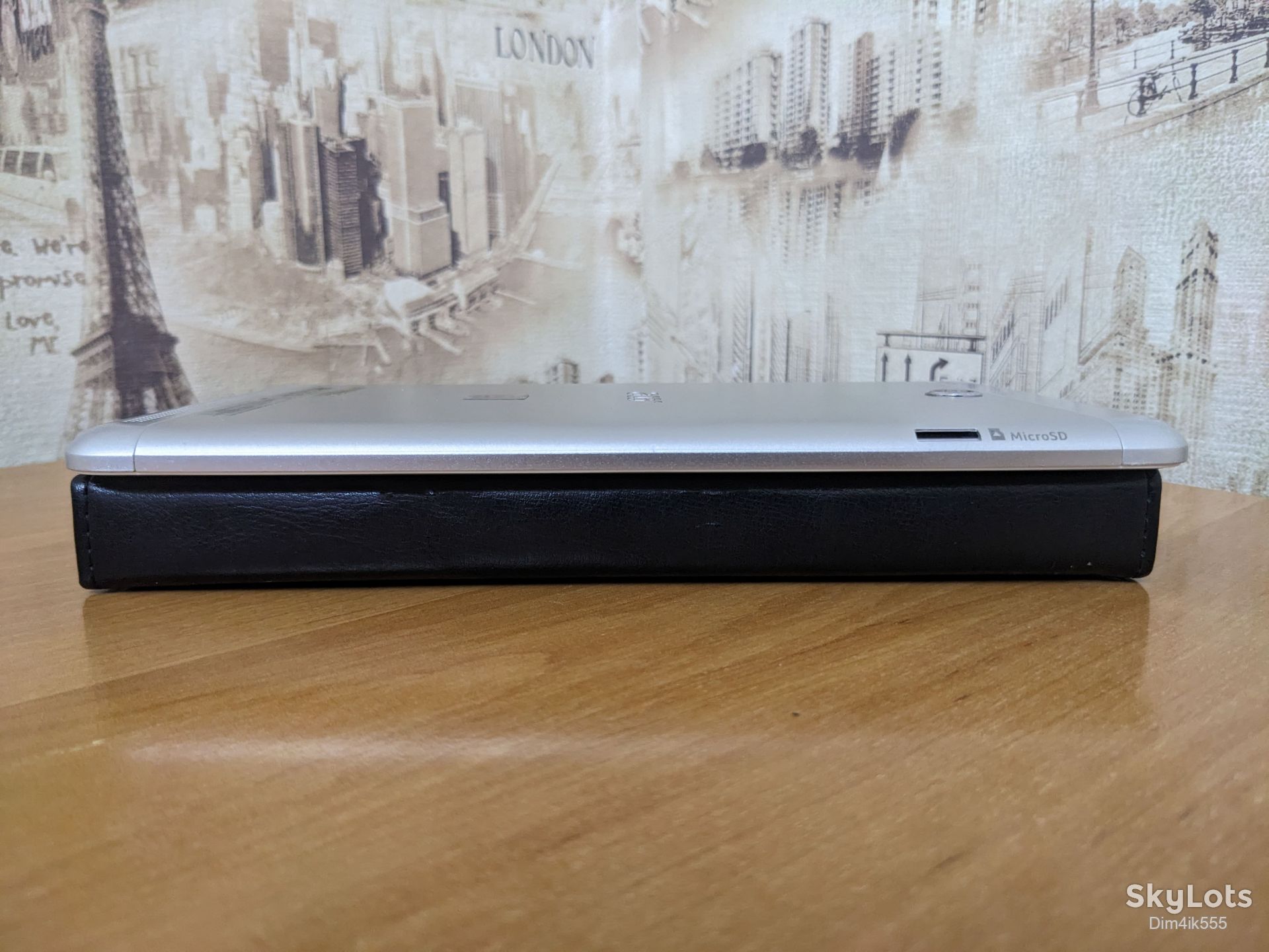 Планшет Acer Iconia Tab 8 A1-840FHD + кожаный чехол RIVACASE - фото фото фото 4
