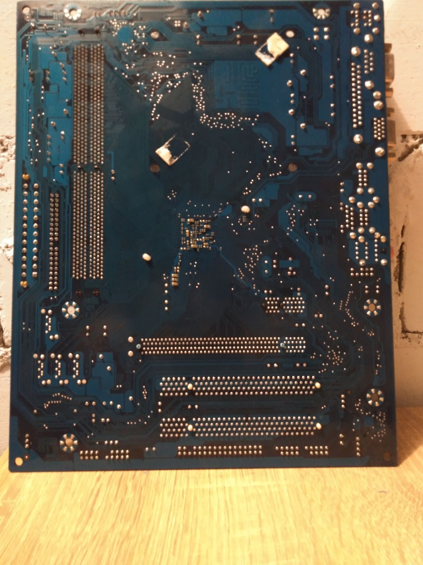 Материнська плата GIGABYTE GA-73VM-S2 MicroATX 2x DDR2 Socket LGA775 - фото фото фото 2