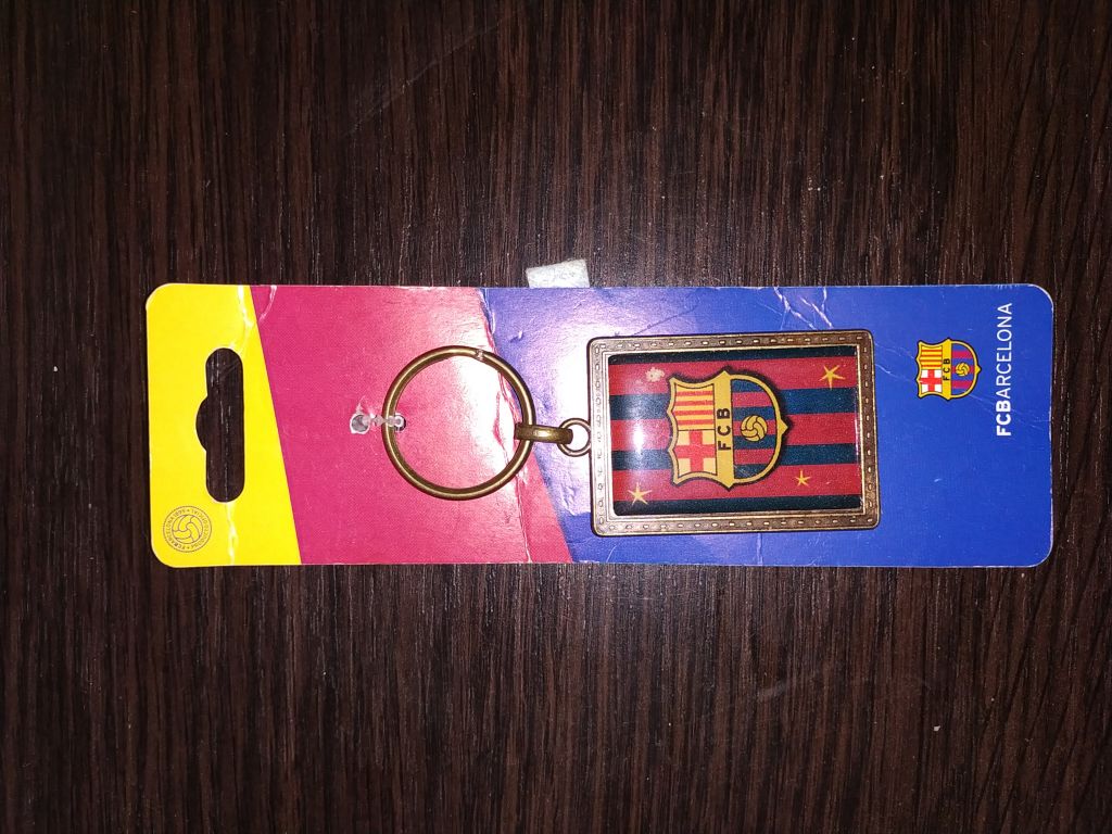 Брелок для ключей FCBarcelona фанатам футбола - фото фото фото 0