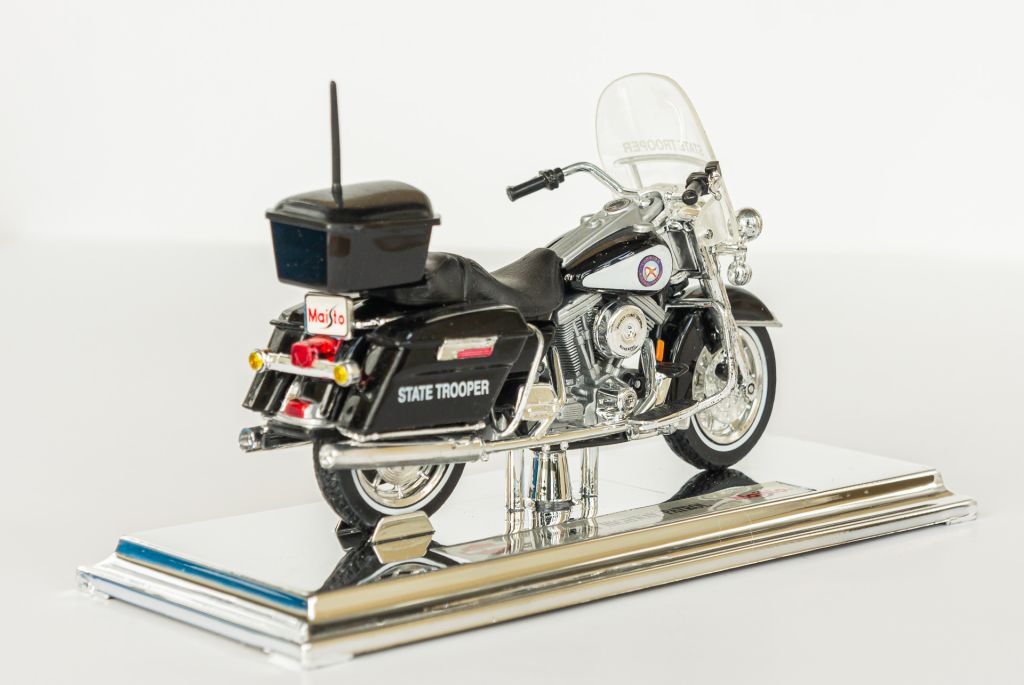 1:18 Harley-Davidson State Trooper 1997 "Florida Highway Patrol", Maisto #39382 - фото фото фото 4