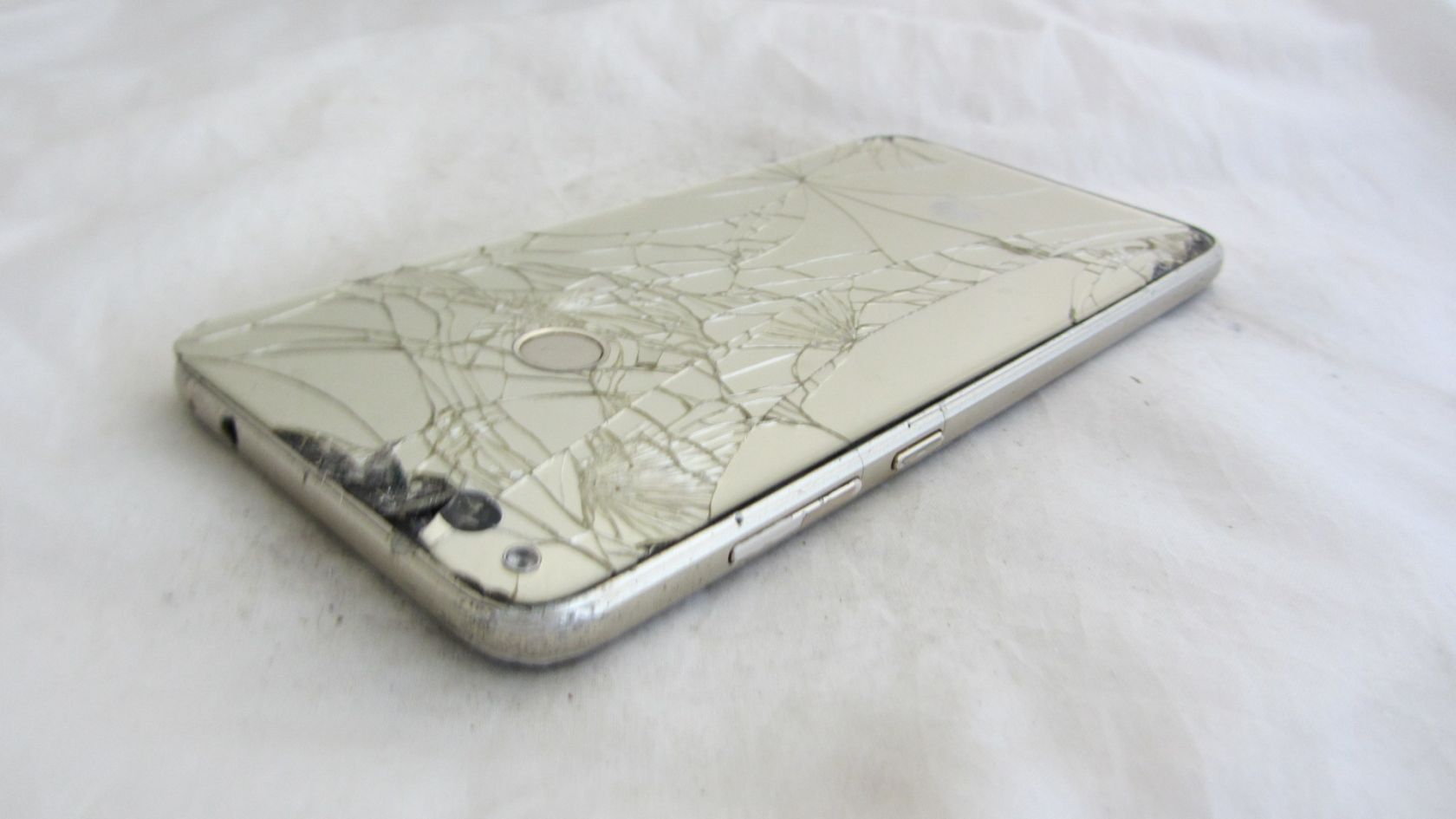 Huawei P8 Lite 2017  (PRA-LA1) Gold - фото фото фото 5