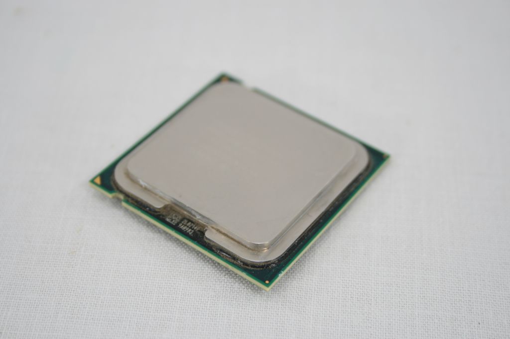 Процесор Intel Pentium Dual-Core E2200 SLA8X 2.20GHz s775 - фото фото фото 1