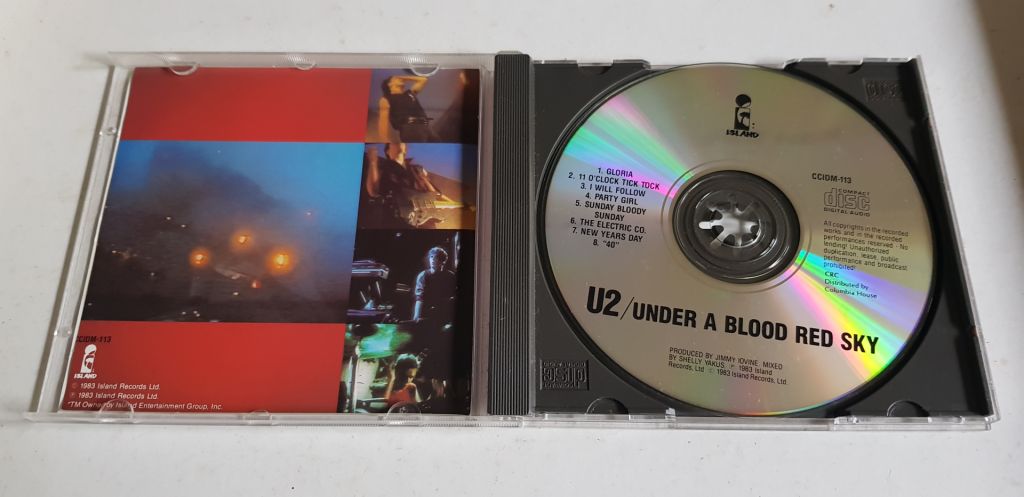 U2 Under A Blood Red Sky CD фірмовий - фото фото фото 2