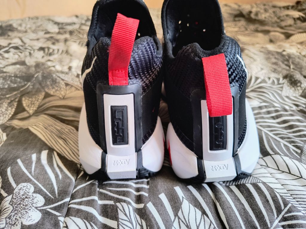 Кросівки Nike LeBron Soldier 14 - фото фото фото 3
