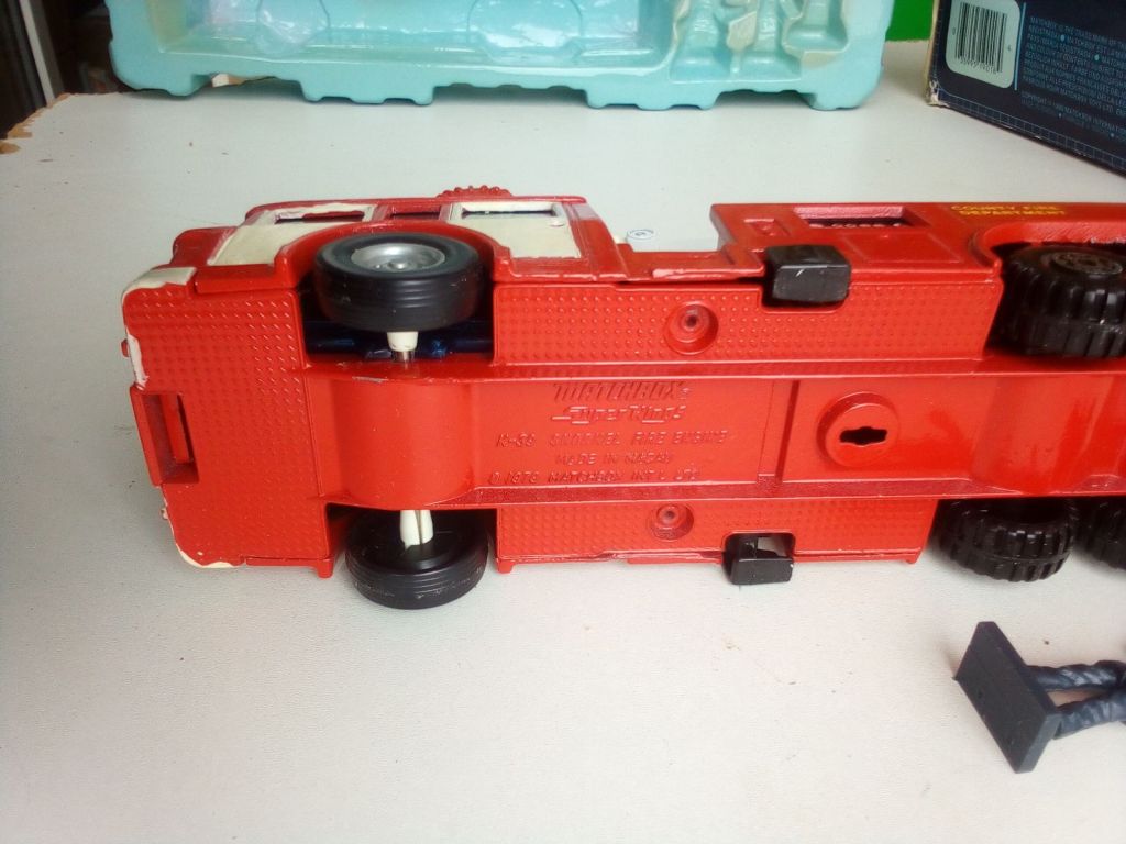 Matchbox SuperKings K-39 ERF Snorkel Fire Engine 1987 - фото фото фото 10