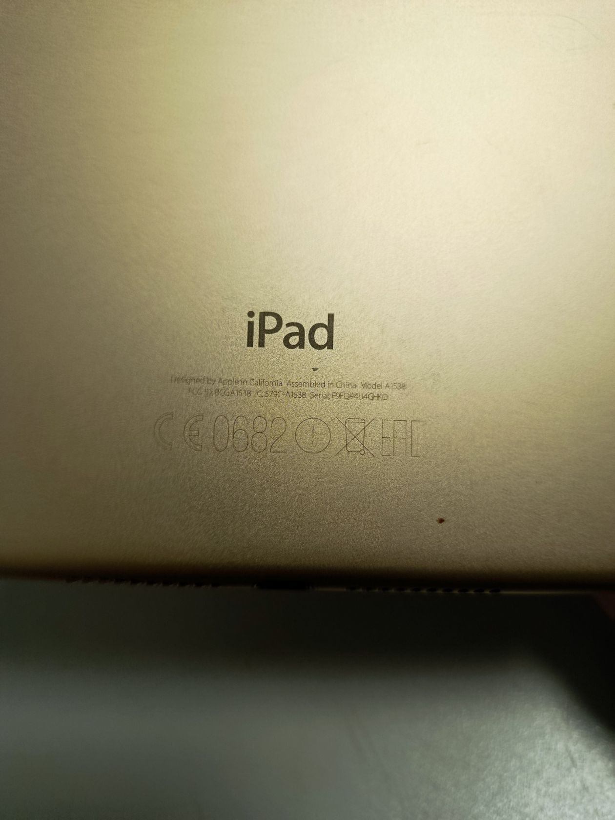 Планшет Apple iPad mini 4   (Model A1538) — не вмикається, золотистий - фото фото фото 3