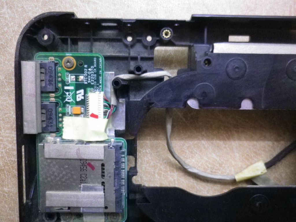 Б/У Корпус низ без сервісних кришок на ASUS K51AC - фото фото фото 2