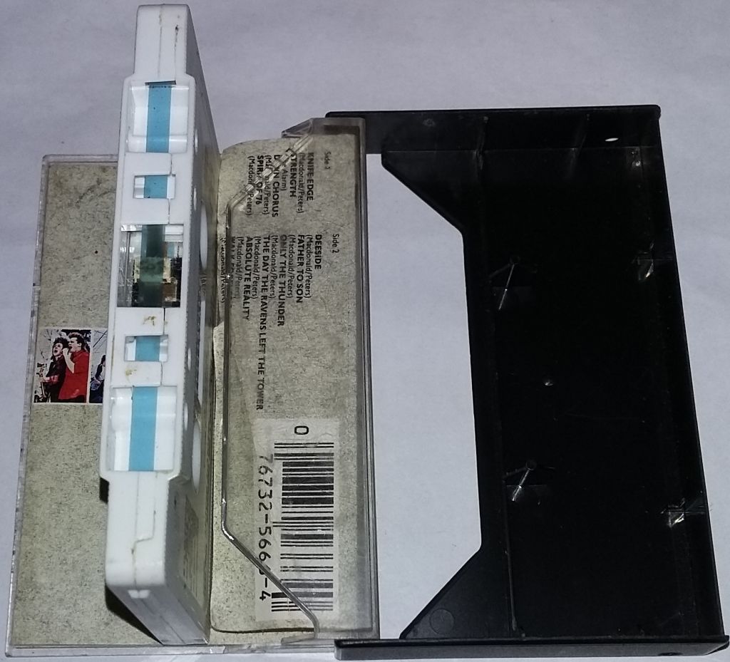 THE ALARM Strength. Cassette   (US) - фото фото фото 2